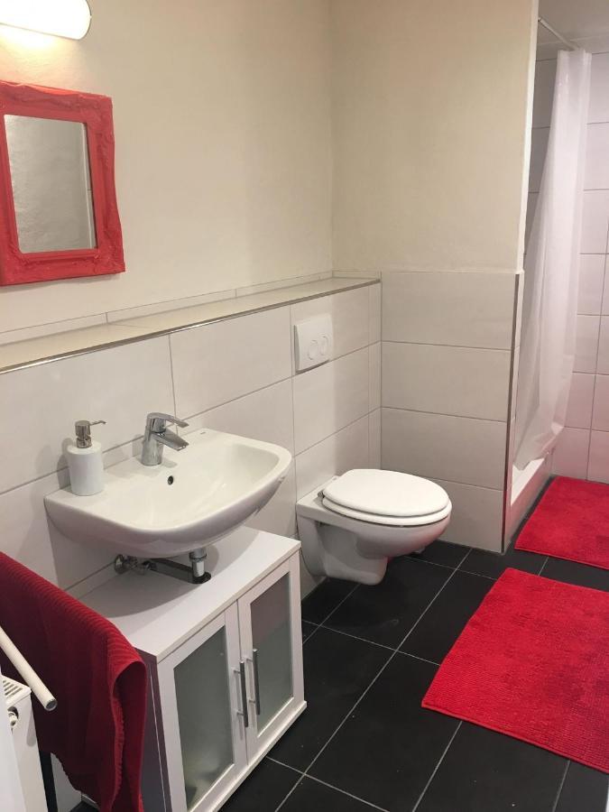 Mayen, Im Mohren, Privatzimmer Nr2, Waldrand, Nahe Nurburgring & Burg Eltz, Gemeinschaftsbad المظهر الخارجي الصورة